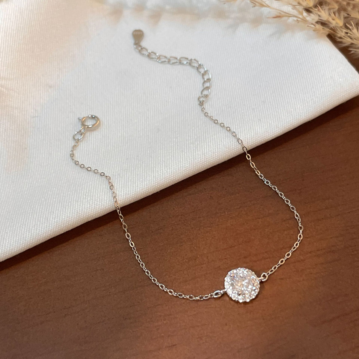 Bracelet Blanche by Juliette Beaumont