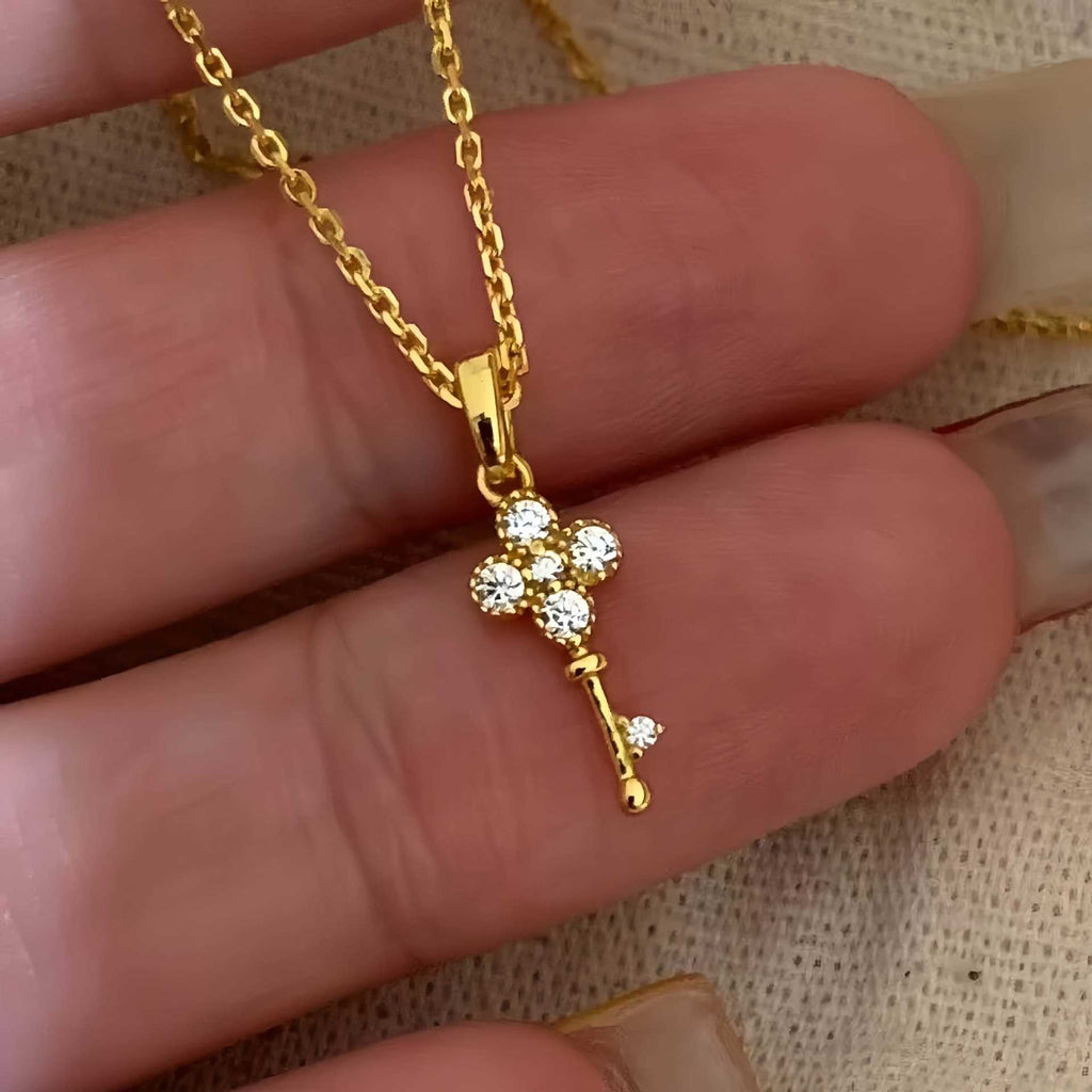 Necklace Valentine by Juliette Beaumont